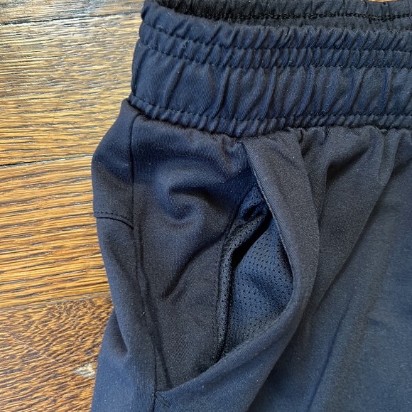 All In Motion Boys Activewear Bundle Size 6/7 - Picture 3 of 14